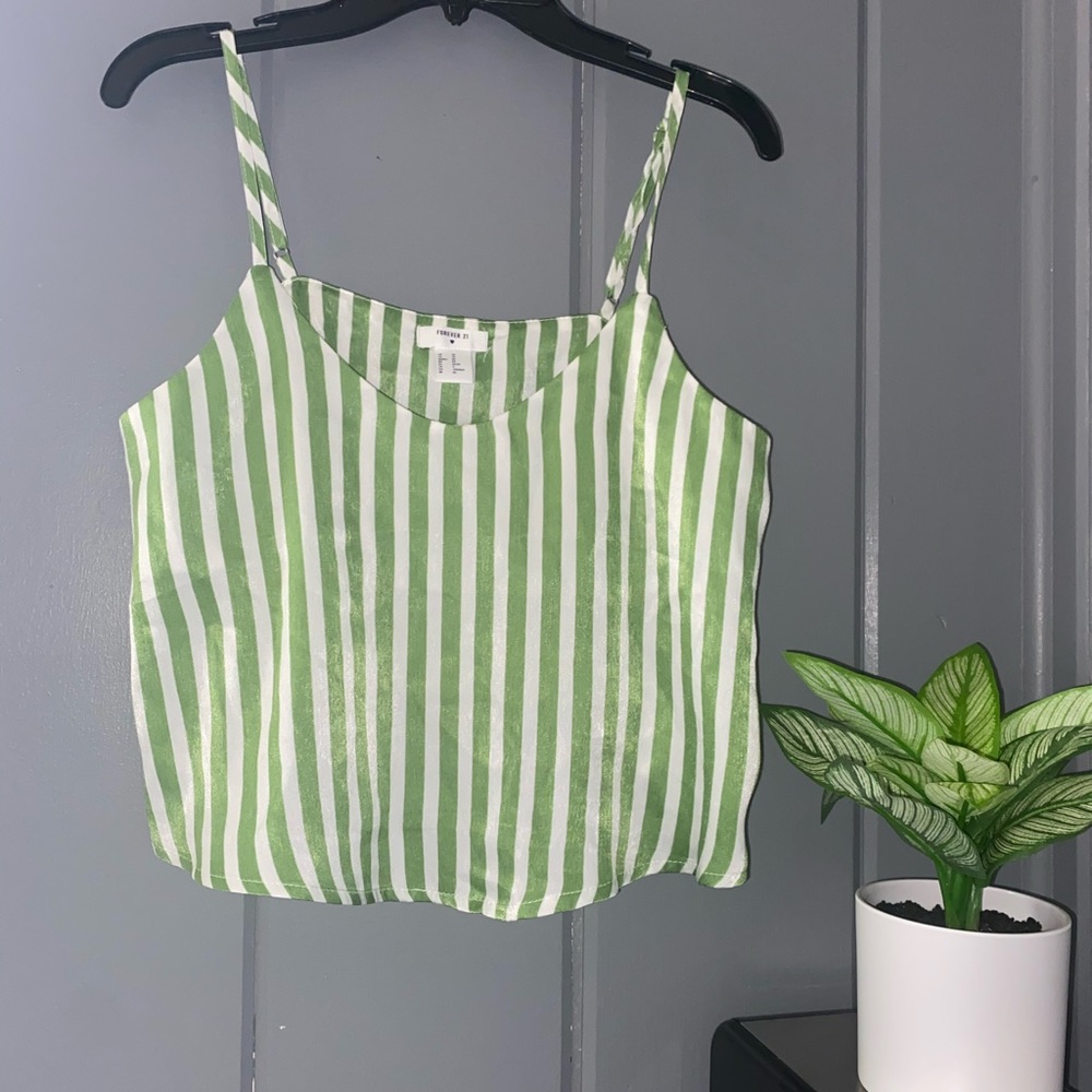 NWOT forever 21 crop top